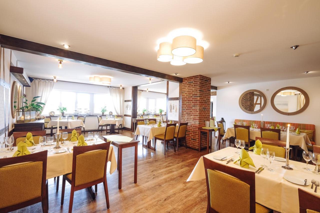 Bernsteinsee Hotel Sassenburg ภายนอก รูปภาพ